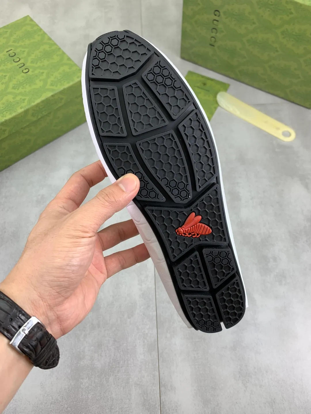 Men's men's shoes💰P360💰[New style]🆘[GUCCI] New classic beanie shoes; Hong Kong original top quality, exquisite craftsmanship, top quality💪🏼High-end boutique men's beanie shoes, British fashion style 🎈The upper is made of Italian imported calfskin🔥, comfortable and breathable, fully imported soft pigskin lining, lazy slip-on Loaf style This fabric is made of 🇮🇹🎈, which is suitable for drivers to drive, and the original non-slip and wear-resistant rubber outsole 🎈Code number: 38-45 Black White 🉑️Choose
